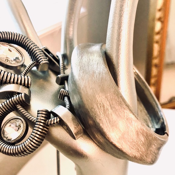 Vintage Modernist Bracelet & Statement Necklace - Picture 11 of 15